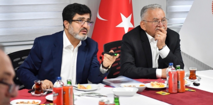 BA�KAN B�Y�KKILI� �LE GENEL M�D�R EY�G�N�DEN YHT PROJES�NE YAKIN TAK�P