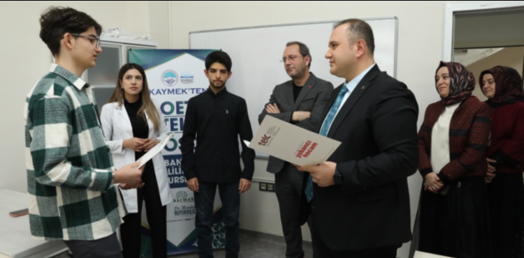 KAYMEK�TEN ULUSLARARASI D�L BA�ARISI: ALMANCA YETERL�L�K BELGELER� SAH�PLER�N� BULDU