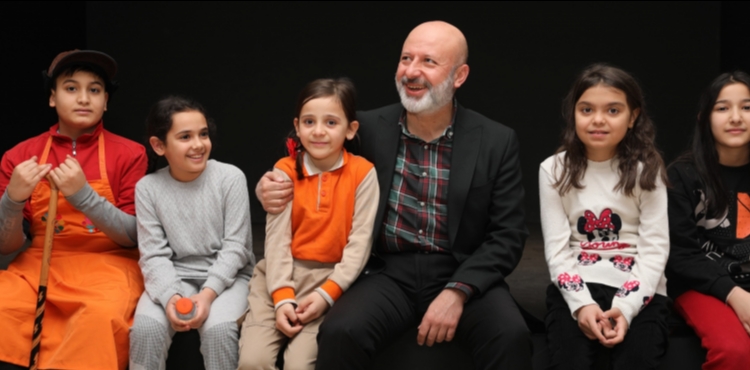 KOCAS�NAN�DA YARIYIL TAT�L� DOPDOLU GE��YOR