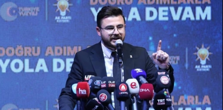 Ey CHP�! Kendi g�ndeminizi de�i�tirmek i�in tiyatro yapmay�n