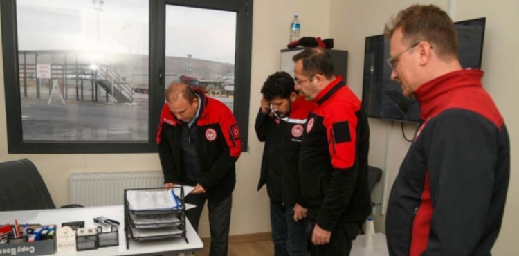 �l M�d�r� Saklav�dan Veteriner Yol Kontrol ve Denetim �stasyonu�na ziyaret