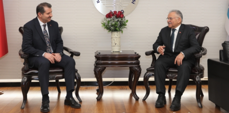 B�Y�KKILIǒI Z�YARET EDEN BAKAN YARDIMCISI AYHAN: �KAYSER� AKLI T�RK�YE�YE �RNEK�