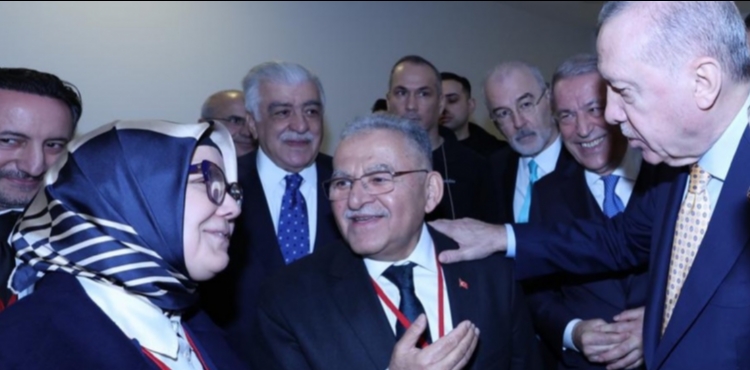 BA�KAN B�Y�KKILI�, CUMHURBA�KANI ERDO�AN �LE 30 B�N KM B�L�NM�� YOL T�RENݒNDE G�R��T�