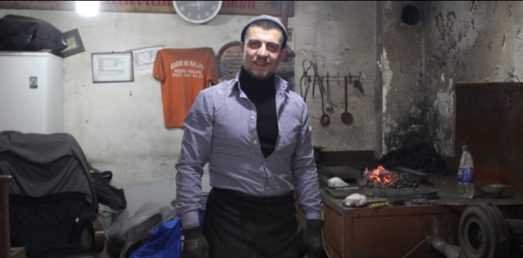 Arkada��n�n tavsiyesiyle ba�lad�; 5 y�ld�r kalayc�l�k yap�yor