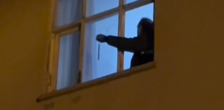 Kayseri'de 2 katl� ev kur�unland�