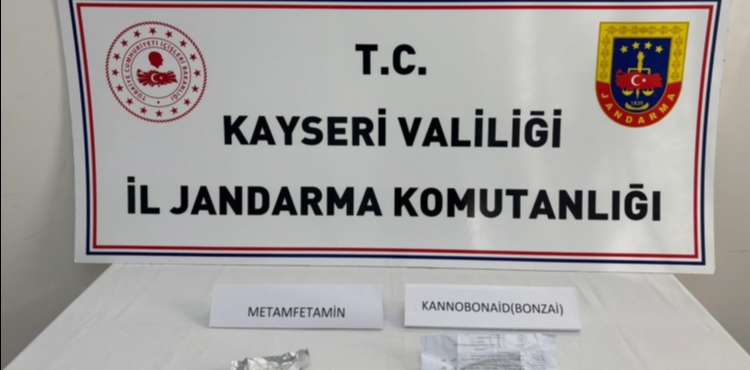 Kayseri'de uyu�turucu operasyonu: 2 g�zalt�