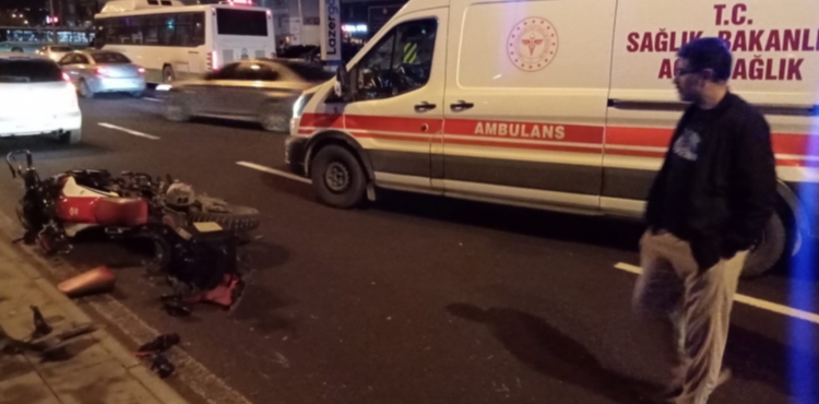 Motosiklet yayaya �arpt�: 2 yaral�