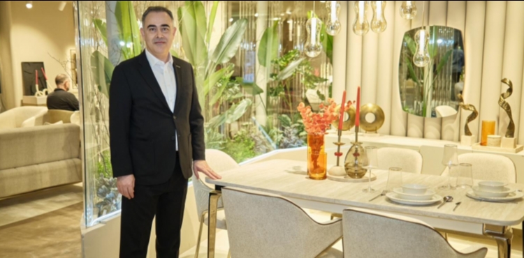 ULUSLARARASI MOB�LYA FUARI�NDA YO�UN �LG� G�RD� 