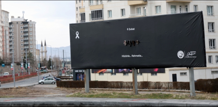 TALAS B�LLBOARDLARINDA 6 �UBAT VEFASI