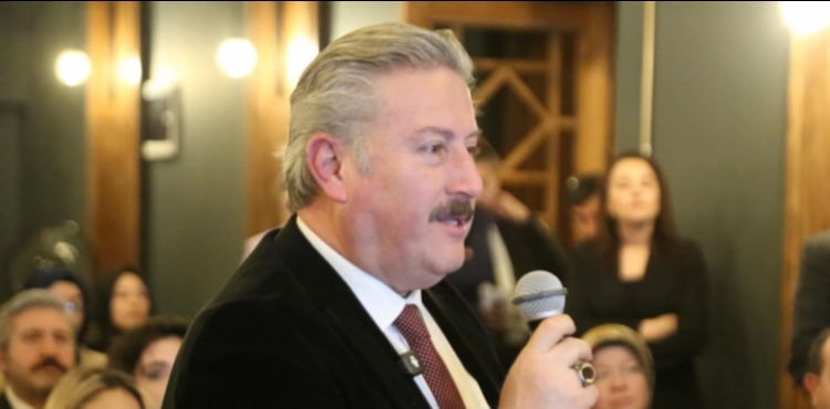 SANAT MEL�KGAZݒN�N �LK PROGRAMI B�Y�K B�R �LG� �LE GER�EKLE�T�