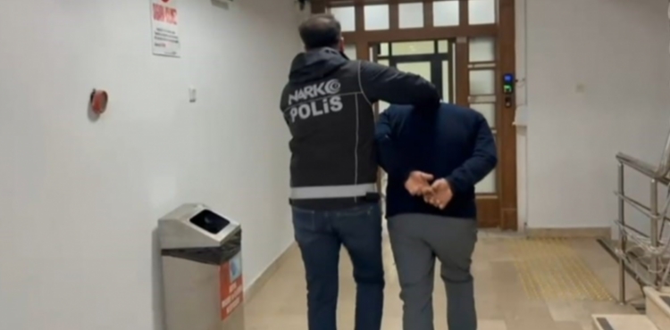 Kayseri�de 2 ayr� uyu�turucu operasyonu: 3 g�zalt�