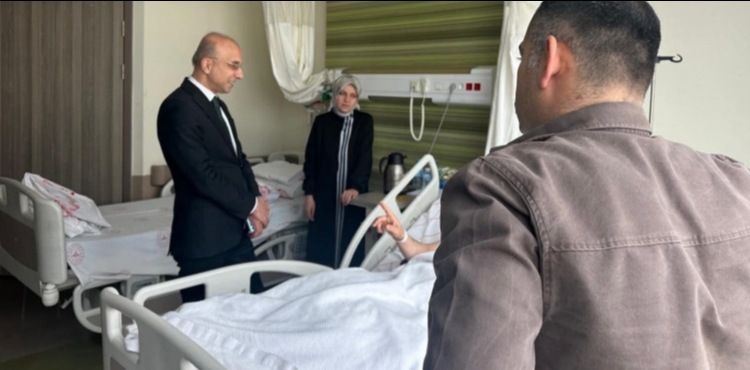 CHP'li Gen�'ten operasyonda yaralanan polis memuruna ziyaret