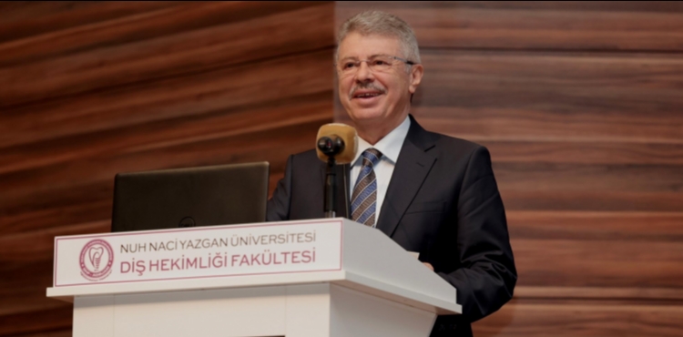 Ba�kan H�seyin Akay, Di� Hekimli�i ��rencileriyle Kariyer Yolculu�unu Payla�t�