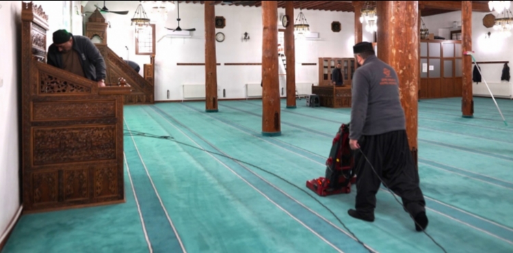 MEL�KGAZݒDE 11 AYIN SULTANI ���N CAM�LER PIRIL PIRIL YAPILIYOR