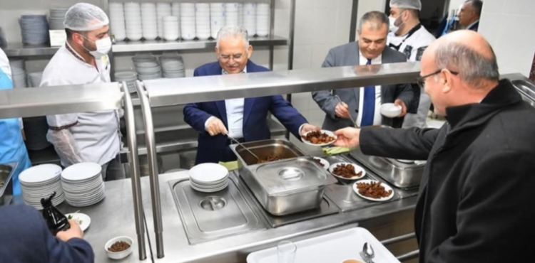 BA�KAN B�Y�KKILIǒTAN KASK� PERSONEL�NE: ��Y� K� VARSINIZ�