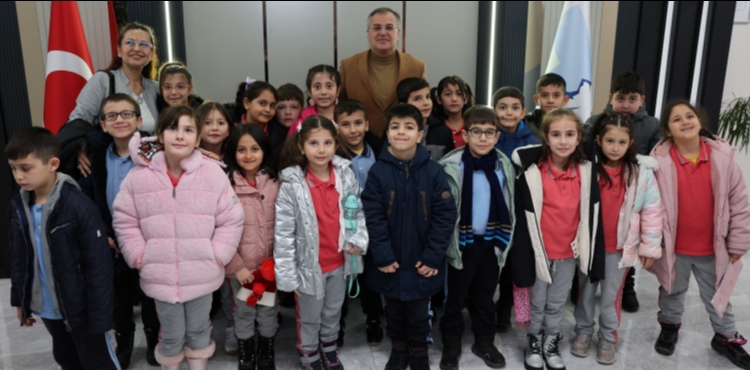 Minik ��rencilerden Ba�kan �zdo�an'a ziyaret