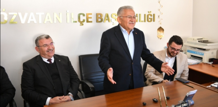 BA�KAN B�Y�KKILIǒTAN, RAMAZAN�IN 3��NC� G�N�NDE �ZVATAN VE FELAH�YE�YE Z�YARET