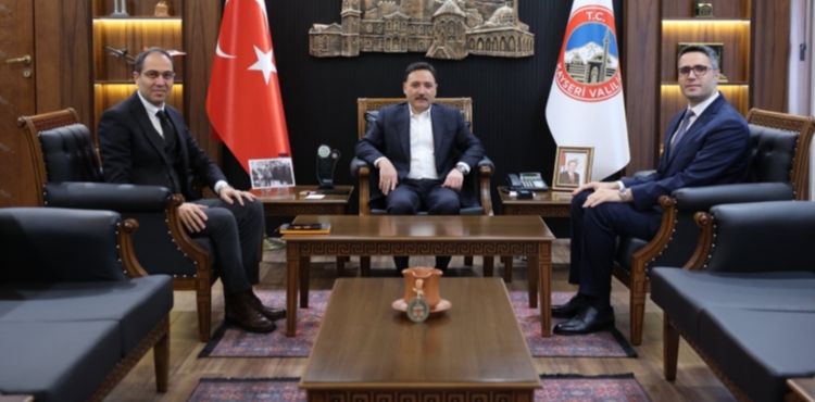 Kayseri Devlet Hastanesi�nin yeni ba�hekimi ��l�den Vali �i�ek�e ziyaret