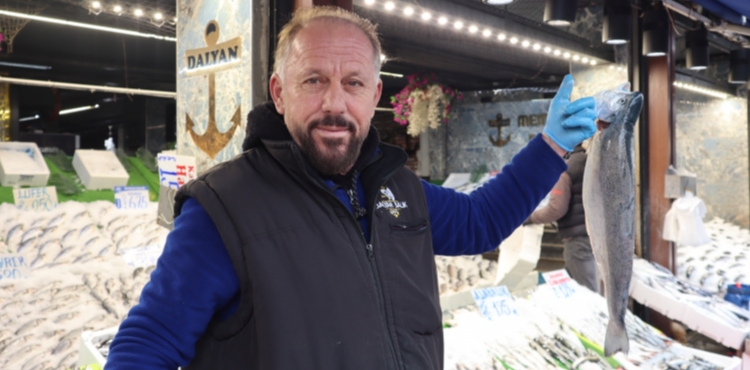 Bal�k sat��lar�nda Ramazan bereketi