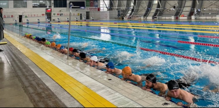 Kayseri'de �Y�zme Bilmeyen Kalmas�n� projesi s�r�yor