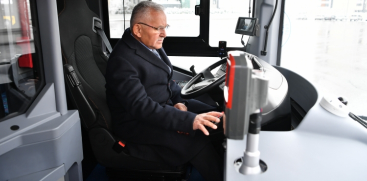 BA�KAN B�Y�KKILI�, �EVREC� VE YEN�LENEB�L�R ELEKTR�KL� OTOB�S �LE B�S�KLETLER� �NCELED�