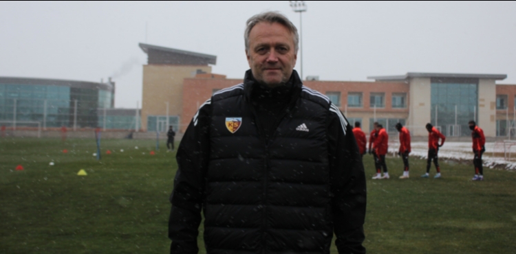 Kayserispor Teknik Direkt�r� Moe: Gen�lerbirli�i ma��nda en iyi m�cadeleyi g�stermek istiyoruz