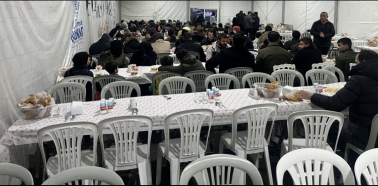 B�Y�K�EH�R��N ESK��EH�R BA�LARI �FTAR SOFRASI G�N�LLERE DOKUNUYOR