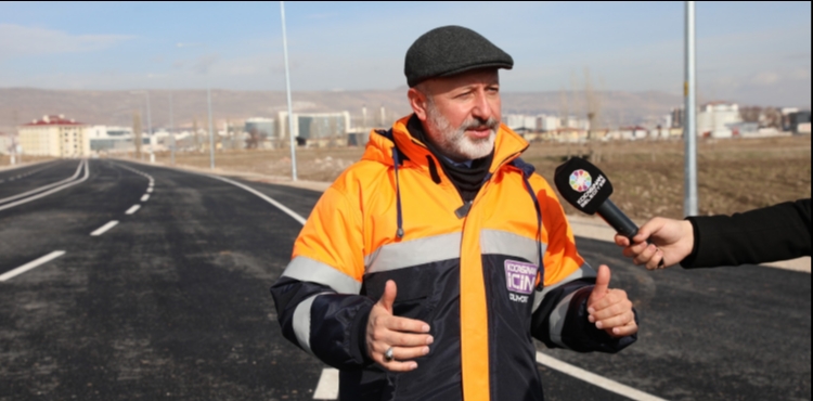 ��LK VE TEK �EVREC� ASFALT FREZE ARACIMIZLA DO�AYI KORUYOR, EKONOM�YE G�� KATIYORUZ�