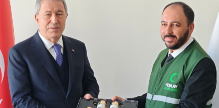 Ye�ilay Haftas��nda Anlaml� Bulu�ma: �Ba��ml�l�kla M�cadele Milli Bir Meseledir�