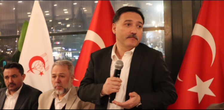 Vali G�kmen �i�ek: Al bayra��m�z �zg�r ve h�r bir �ekilde dalgalan�yor