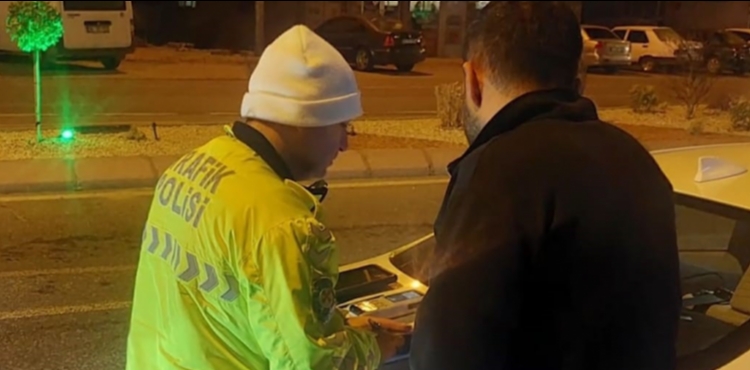 Trafik denetimlerinde 1 haftada 1164 s�r�c�ye ceza