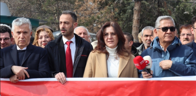 CHP �l Ba�kan� �zer, Ekrem �mamo�lu�nun mektubunu okudu