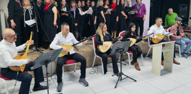 Kayseri Cemevi�nde Kad�nlar G�n� konseri