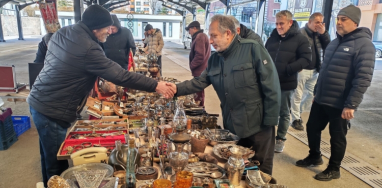 BA�KAN YAL�IN ANT�KA PAZARINDA