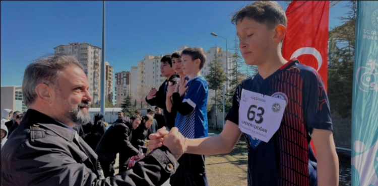 Atletizmde K���kler ve Y�ld�zlar �l Birincili�i m�sabakalar� tamamland�