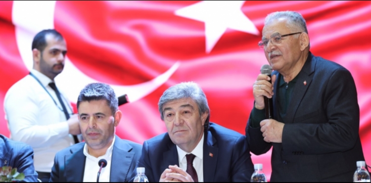 BA�KAN B�Y�KKILIǒTAN RAMAZAN PROGRAMINDA YO�UN Z�YARET TRAF���