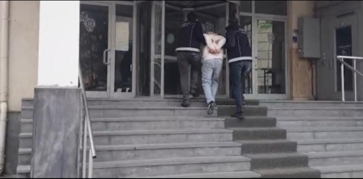 12 y�l hapisle aranan h�k�ml� yakaland�