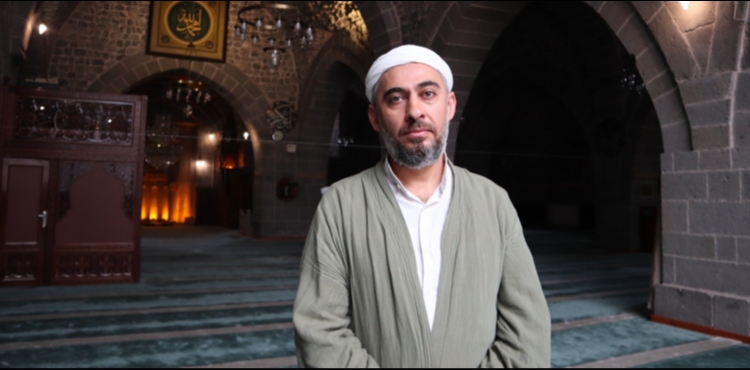 Kayseri'de itikafa girenler, Ramazan ay�n�n son g�nlerinde kendilerini ibadete ad�yor