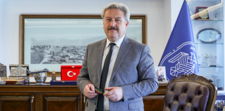 BA�KAN PALANCIO�LU: 