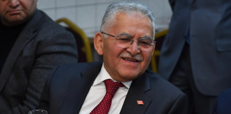 BA�KAN B�Y�KKILI�, CUMHURBA�KANI �LE BAYRAMLA�TI, ��FTARA 5 KALA� PROGRAMINA VE HUZUREV� G�N�L SOFRASINA KATILDI