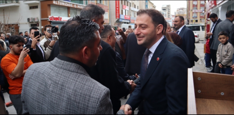 MHP Kayseri il te�kilat� bayramla�t�