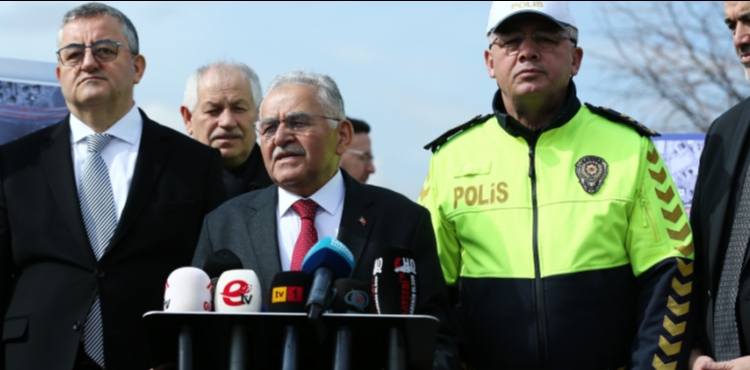 BA�KAN B�Y�KKILI� A�IKLADI: KARTAL KAV�A�I TRAF��E KAPANIYOR