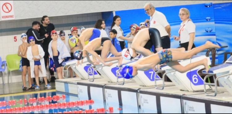 Kayseri'de kula�lar �ampiyonluk i�in at�ld�