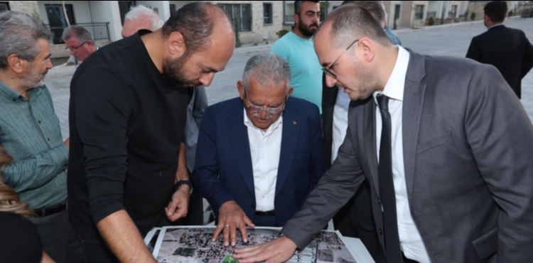 BA�KAN B�Y�KKILIǒTAN ORU�RE�S�E 3,25 M�LYAR TL�L�K KENTSEL D�N���M YATIRIMI