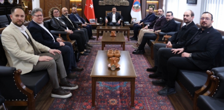 MMO �ube Ba�kan� Varol�dan Vali �i�ek�e ziyaret