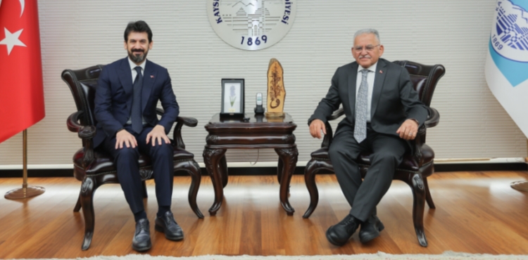 K�LT�R VE TUR�ZM BAKAN YARDIMCISI MUMCU�DAN B�Y�K�EH�R�E �VG� DOLU S�ZLER