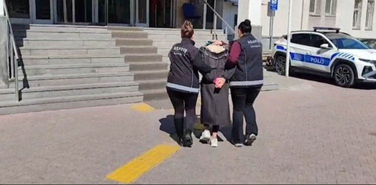 Kayseri'de 15 y�l hapisle aranan h�k�ml� yakaland�