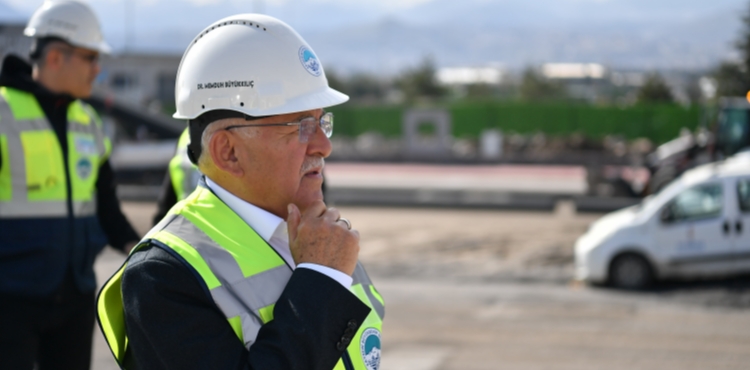 BA�KAN B�Y�KKILIǒTAN KARTAL KATLI KAV�A�I VE BA�LANTI YOLLARI PROJESݒNDE PAZAR MESA�S�