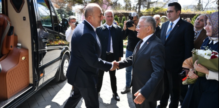 �avu�o�lu�ndan Ba�kan B�y�kk�l��a ziyaret