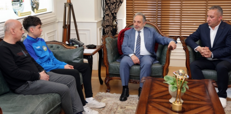 TALAS SPORCU FABR�KASI'NDA M�LL� GURUR